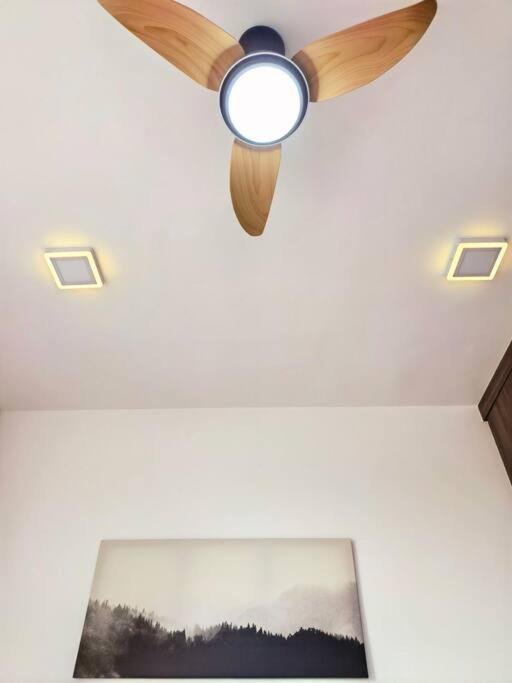 Apartment 1601 Almas Seaview 60inchtv Netflix Wifi By