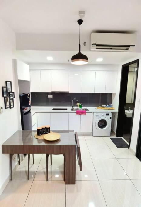 Apartment 1601 Almas Seaview 60inchtv Netflix Wifi By *