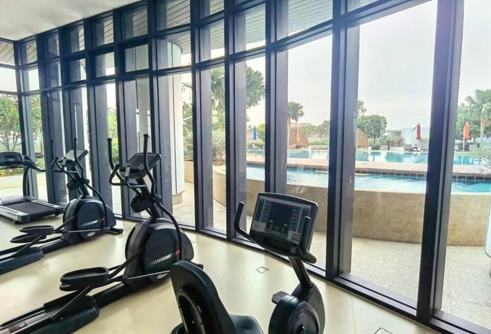 1601 Almas Seaview 60inchtv Netflix Wifi By Apartment Nusajaya (Iskandar Puteri)