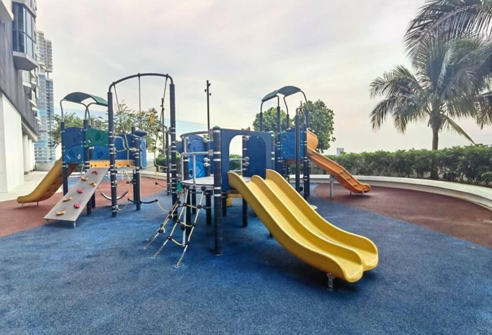 1601 Almas Seaview 60inchtv Netflix Wifi By * Nusajaya (Iskandar Puteri)