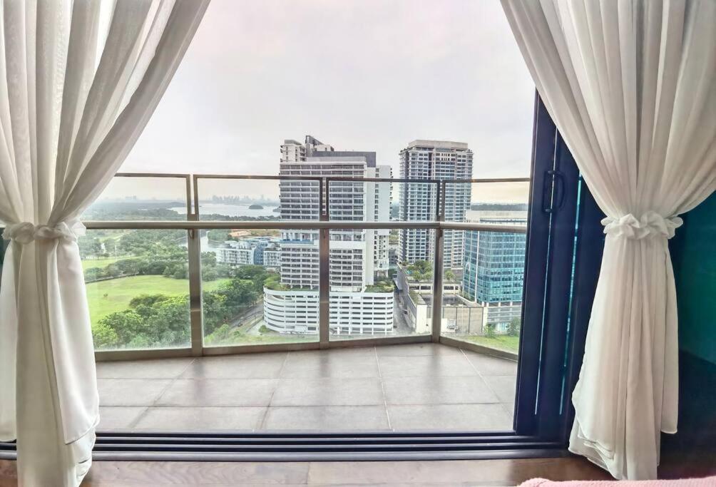 1601 Almas Seaview 60inchtv Netflix Wifi By *