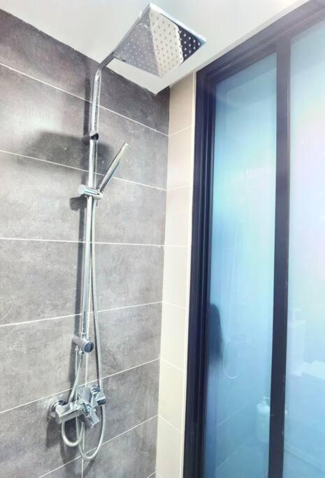 1601 Almas Seaview 60inchtv Netflix Wifi By Apartment *